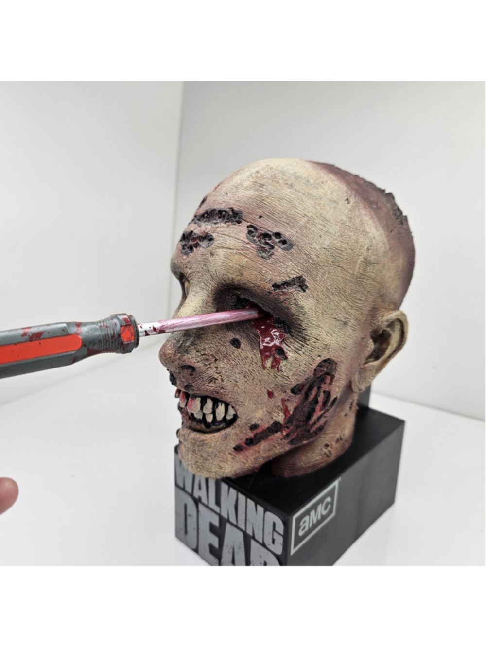 Walking Dead: Season 2 Blu-ray Set, Limited Edition Zombie Head Clean Disks! - Picture 15 of 15